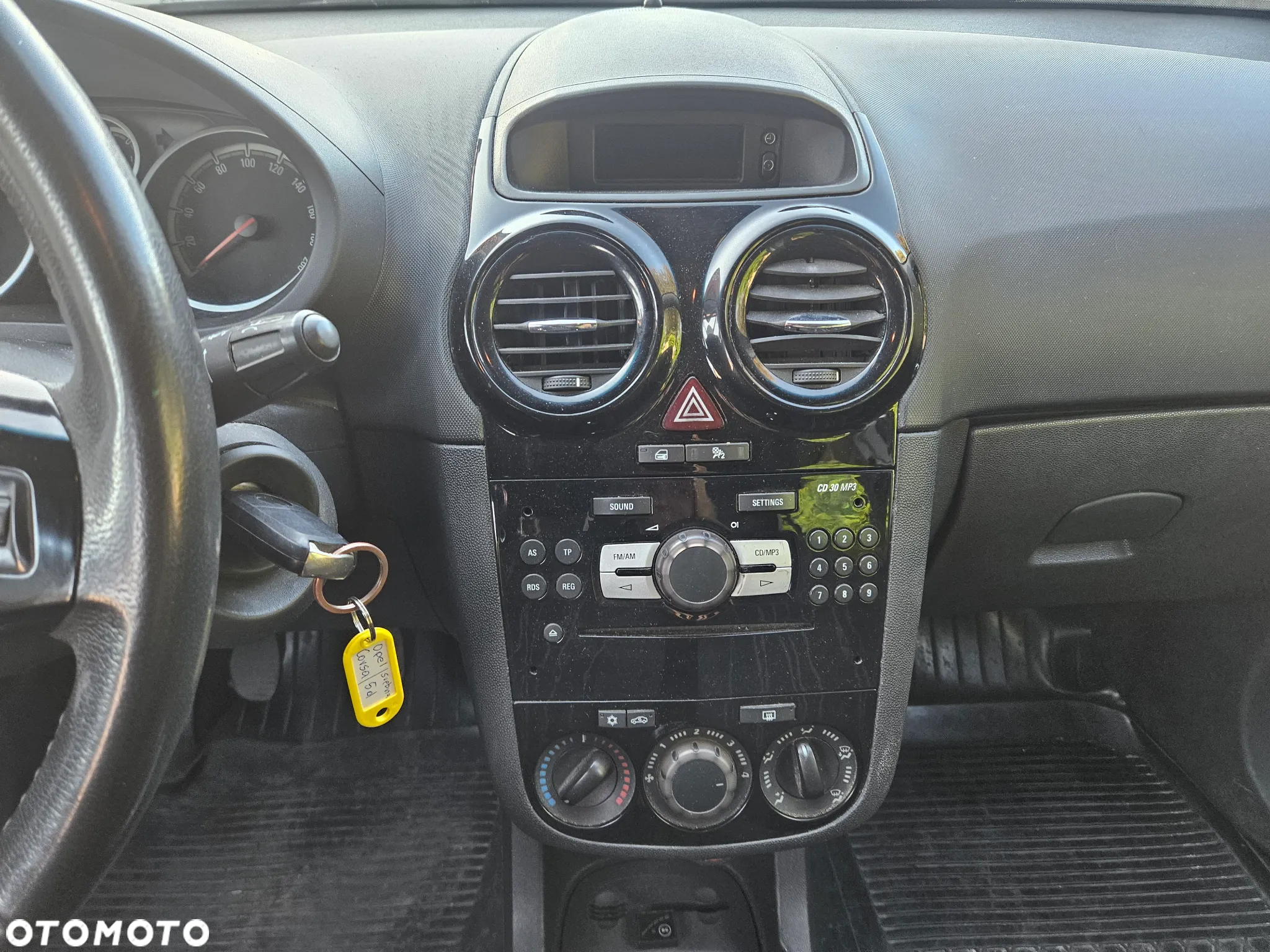 Opel Corsa 1.2 16V Enjoy - 10