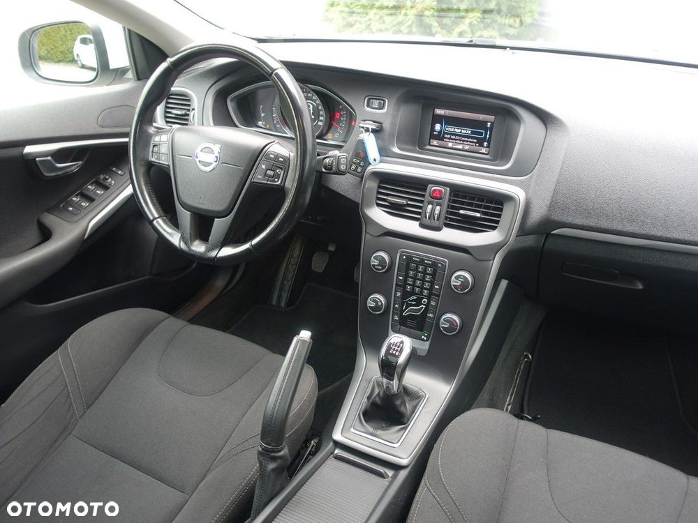 Volvo V40 T2 Kinetic - 12
