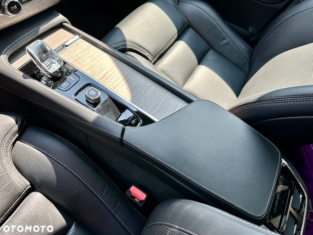 Volvo XC 90 - 36