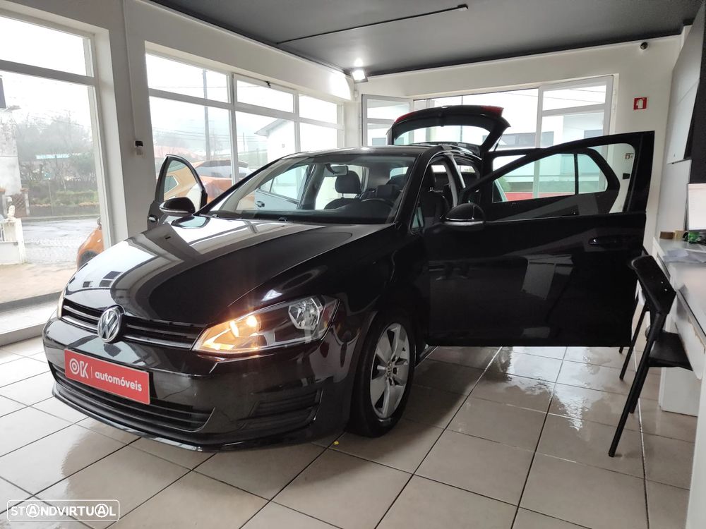 VW Golf 1.6 TDi Trendline BlueMotion - 21