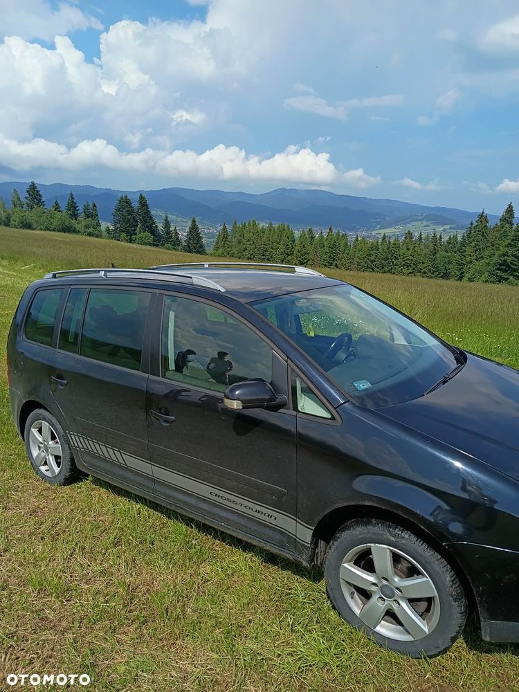 Volkswagen Touran 1.9 TDI Q-Line - 8