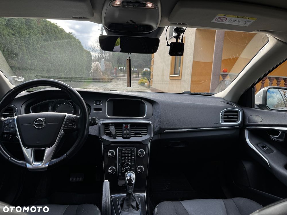 Volvo V40 D3 Geartronic Momentum - 8