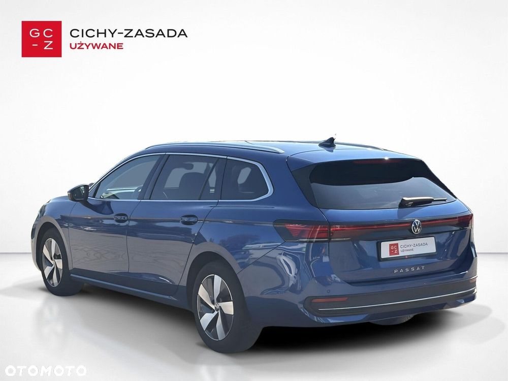 Volkswagen Passat Variant 2.0 TDI SCR Business DSG - 3