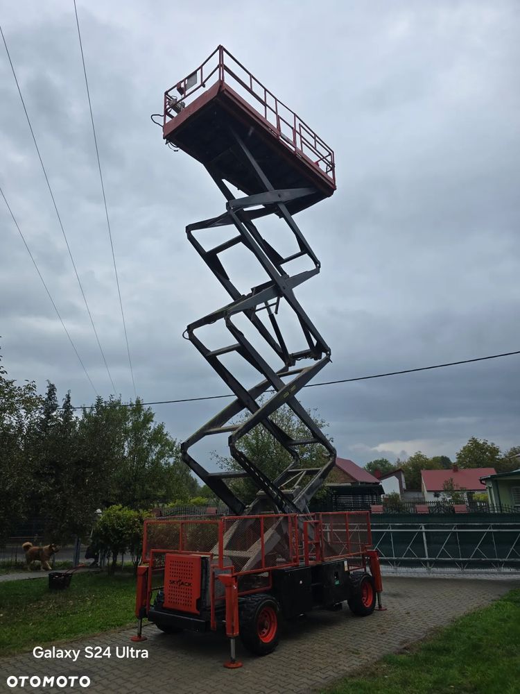 Skyjack Sj 9250 4x4 All Terrain 17m Diesel nożycowy terenowy podnośnik podest - 28