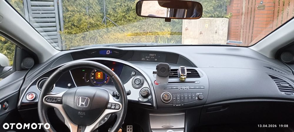 Honda Civic 1.8 Executive - 3