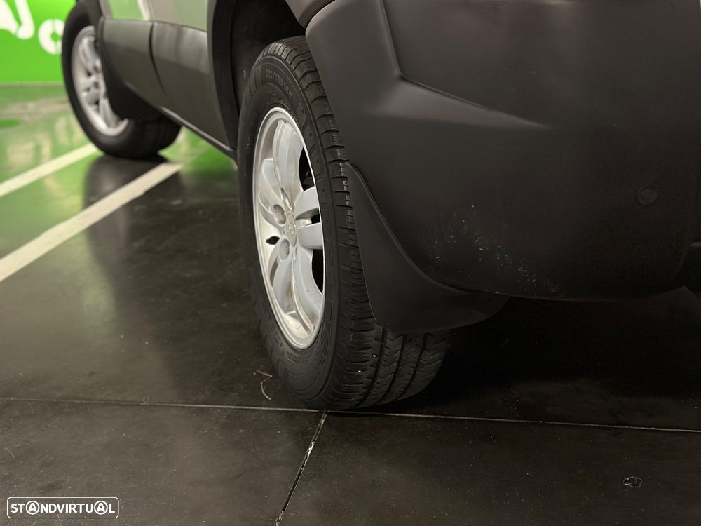 Hyundai Tucson 2.0 CRDi Comfort 2WD - 9