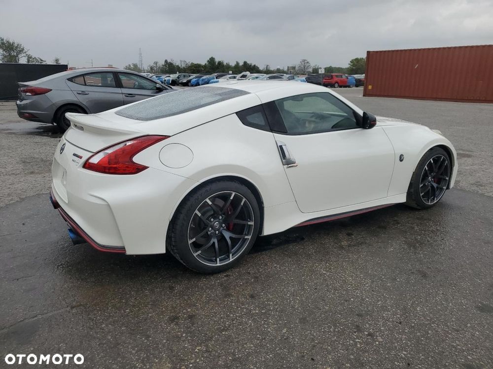 Nissan 370 Z - 4