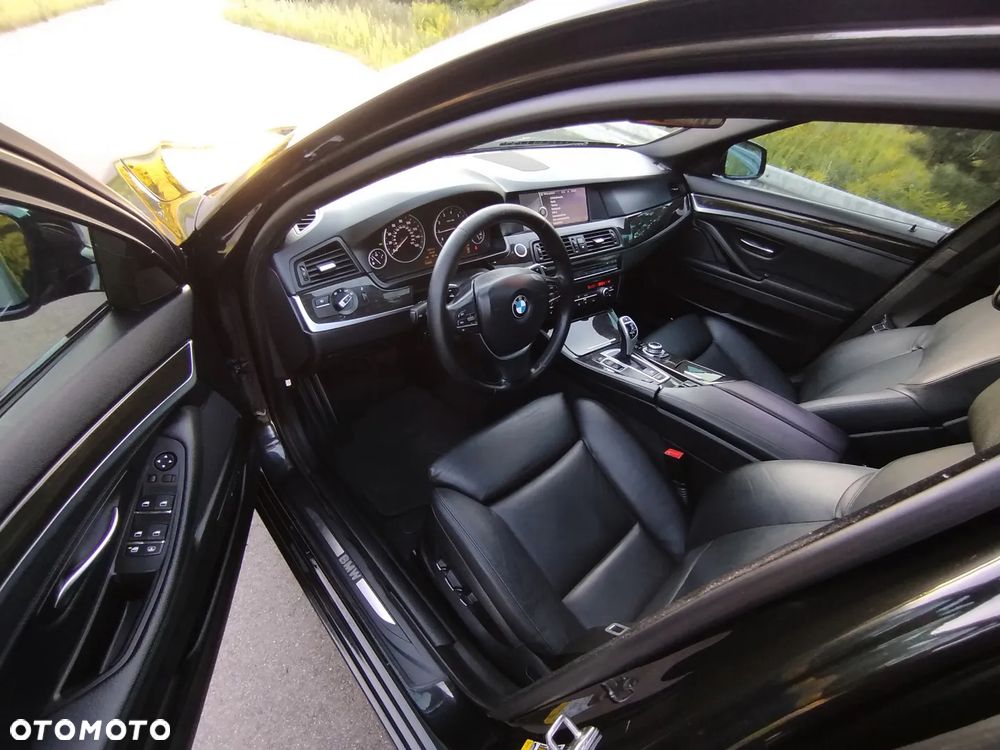 BMW Seria 5 528i - 10