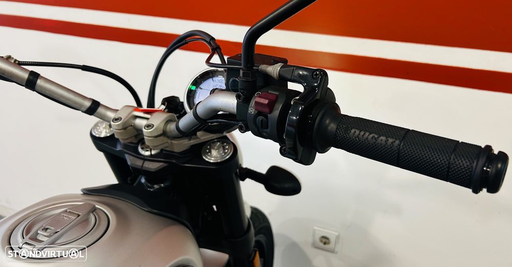 Ducati Scrambler ICON 800 SILVER ICE - 13