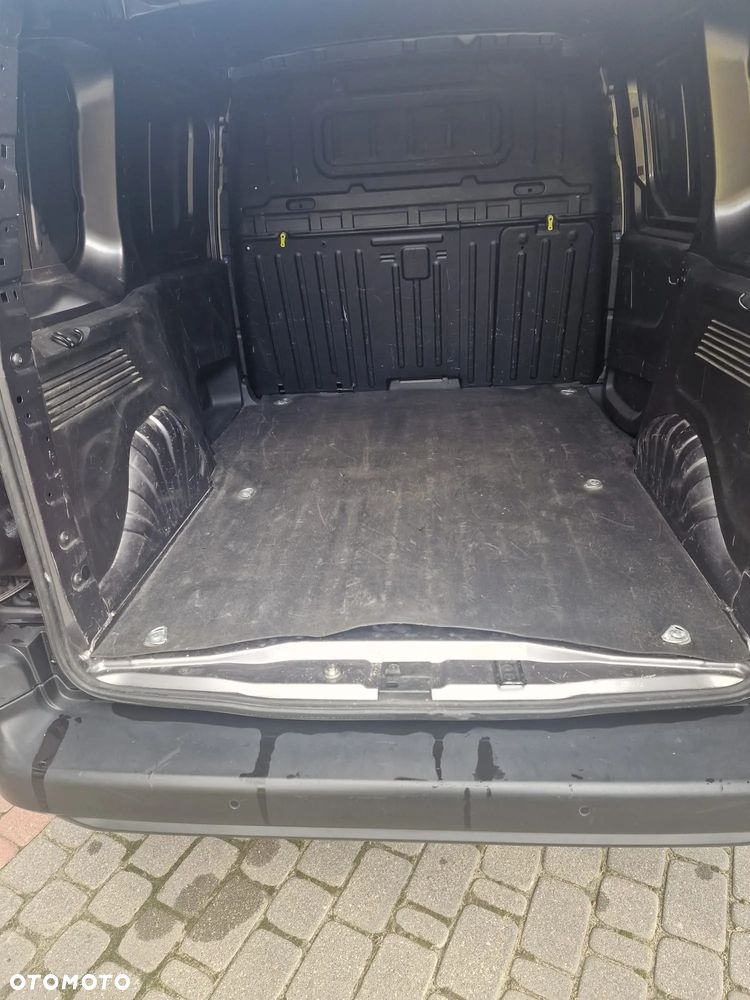 Peugeot Partner - 11