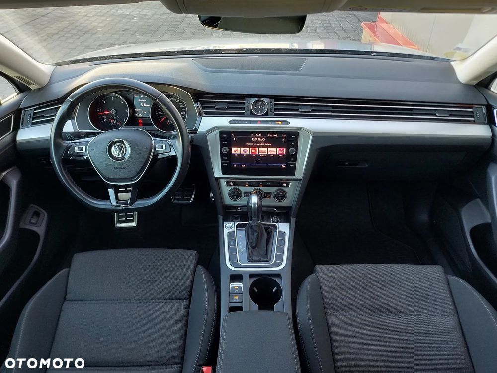 Volkswagen Passat - 19