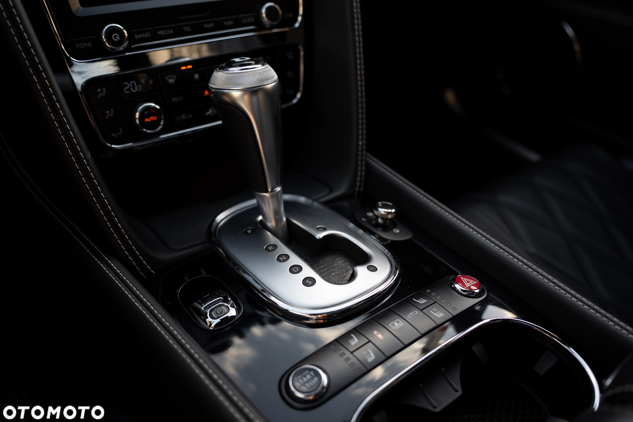 Bentley Flying Spur Mulliner - 26