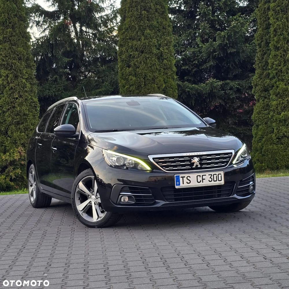 Peugeot 308 PureTech 130 GPF EAT8 Stop & Start Active Business-Paket - 1