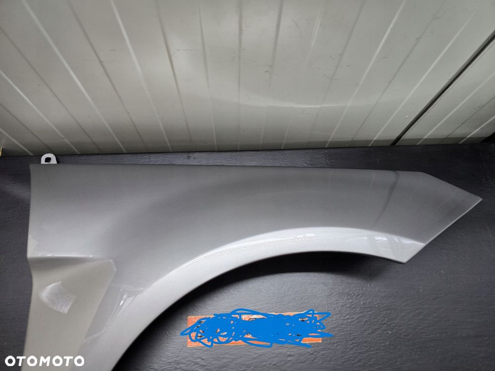 BŁOTNIK PRAWY PRZÓD KOL 748  DO MERCEDESA W245 1698800818 - 2
