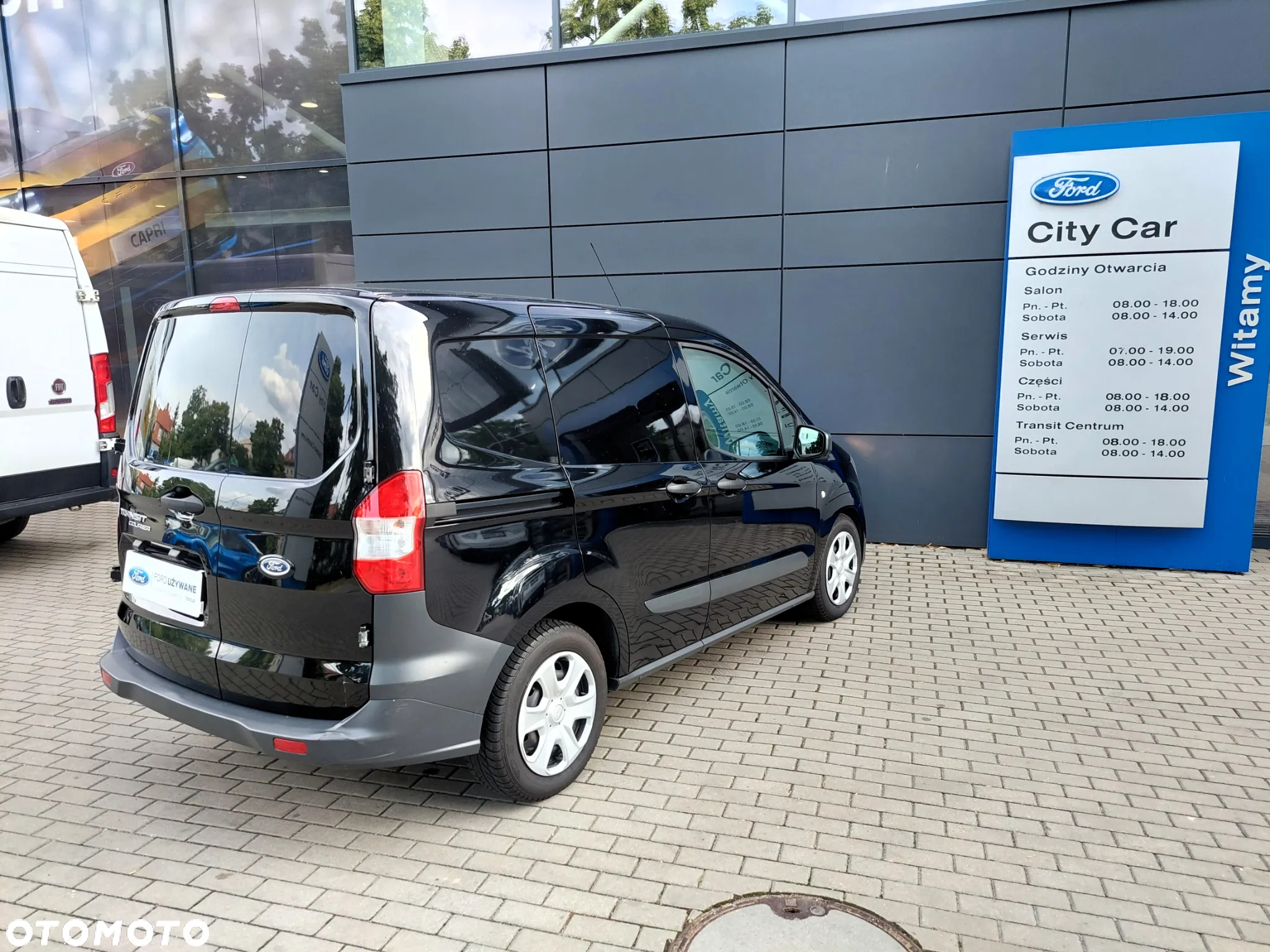 Ford COURIER - 25
