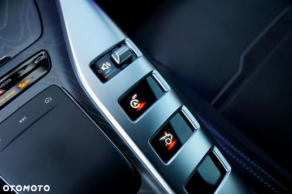 Mercedes-Benz AMG GT 43 4Matic+ Speedshift TCT 9G - 37