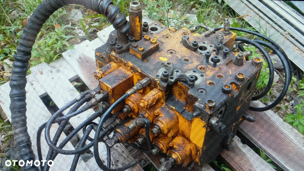 Rozdzielacz koparki Hyundai EC290NLG-7A