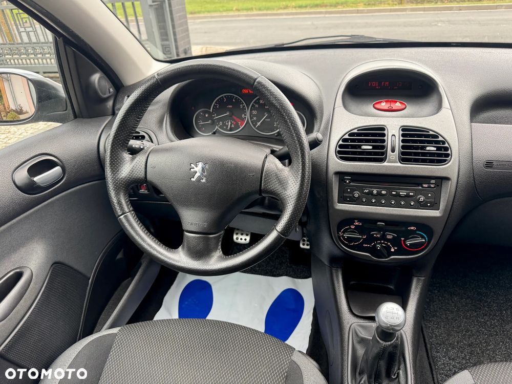 Peugeot 206 75 JBL - 15