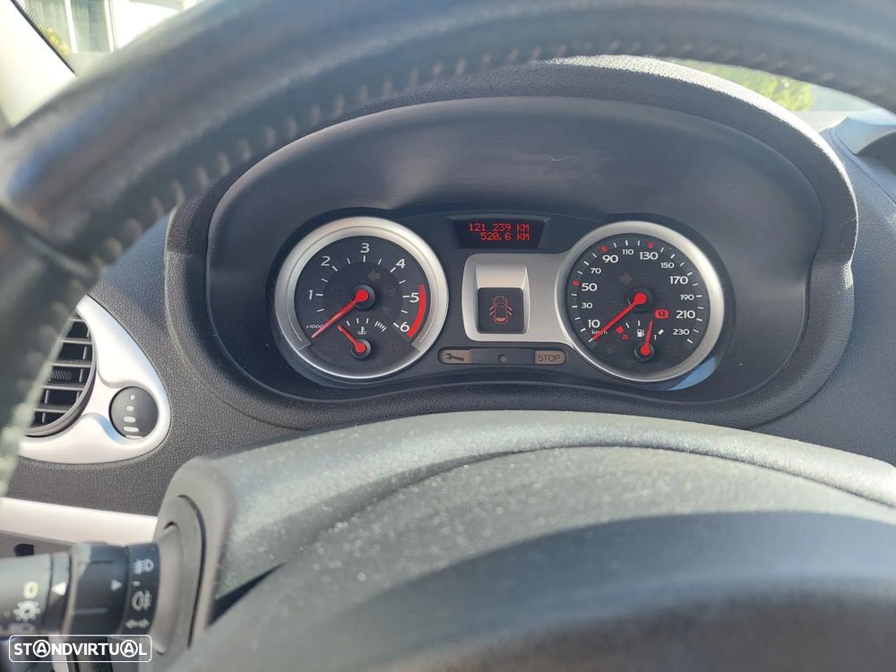 Renault Clio 1.5 dCi Dynamique - 13