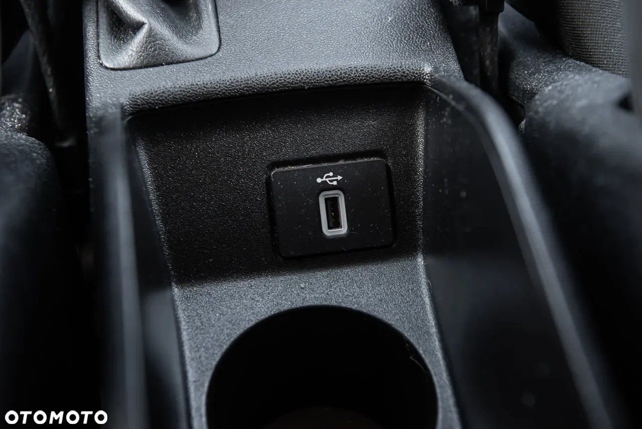 Ford Fiesta - 28