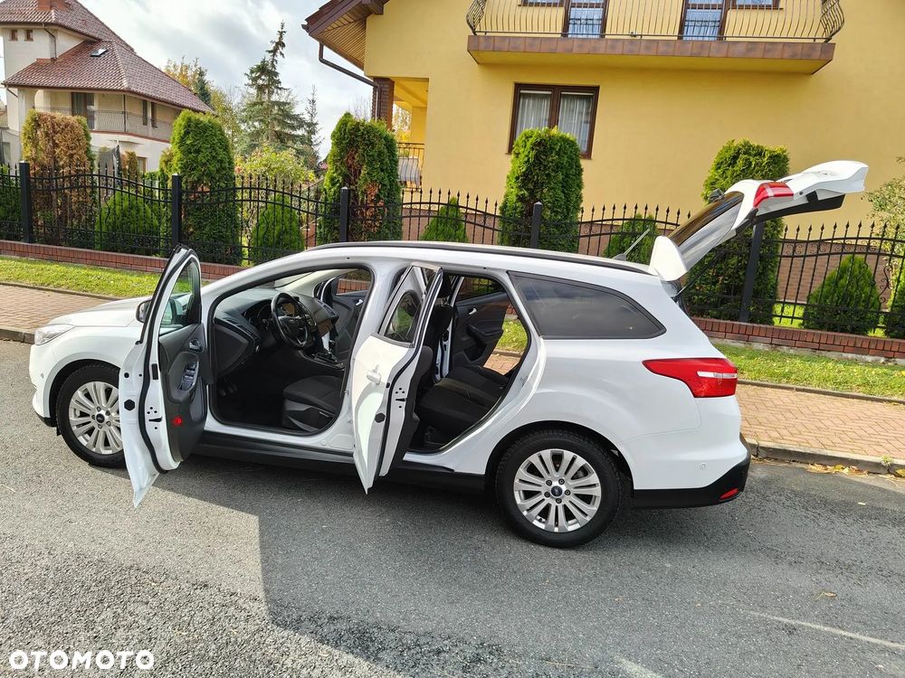 Ford Focus Turnier 1.5 EcoBoost Start-Stopp-System Business Edition - 12