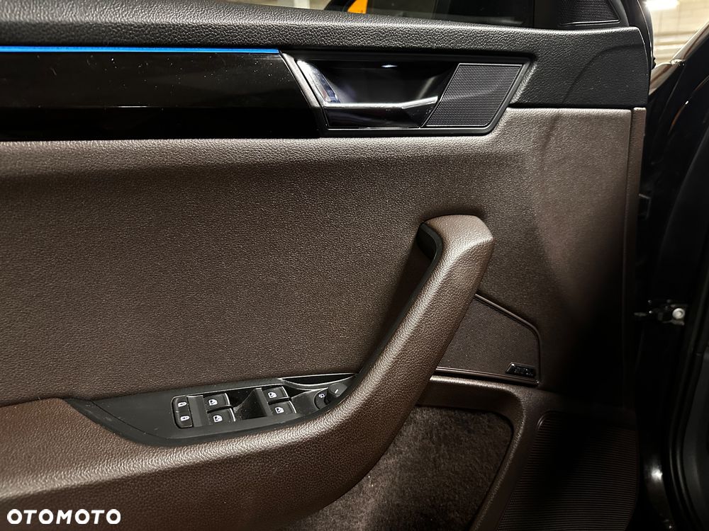 Skoda Superb 2.0 TSI 4x4 L&K DSG - 8