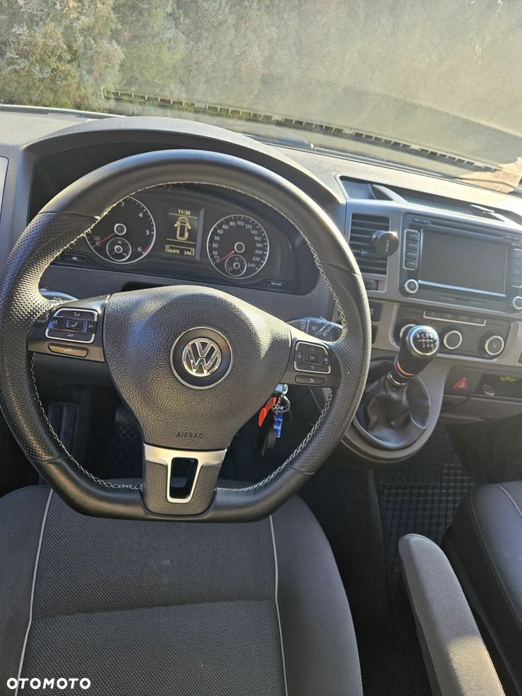 Volkswagen Multivan - 15
