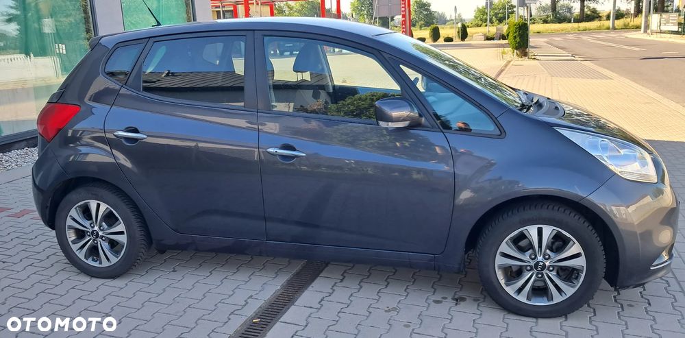 Kia Venga 1.6 CRDi 128 UEFA EURO 2016 - 8
