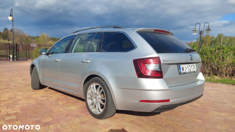 Skoda Octavia 2.0 TSI RS 245 DSG - 6