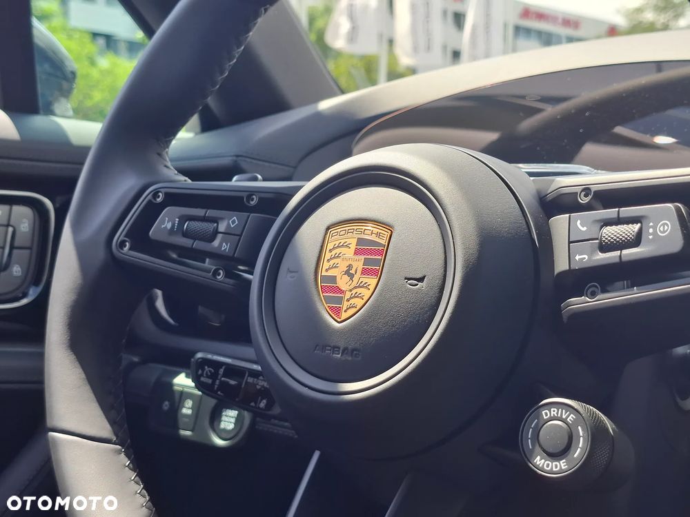 Porsche Panamera 4 - 24
