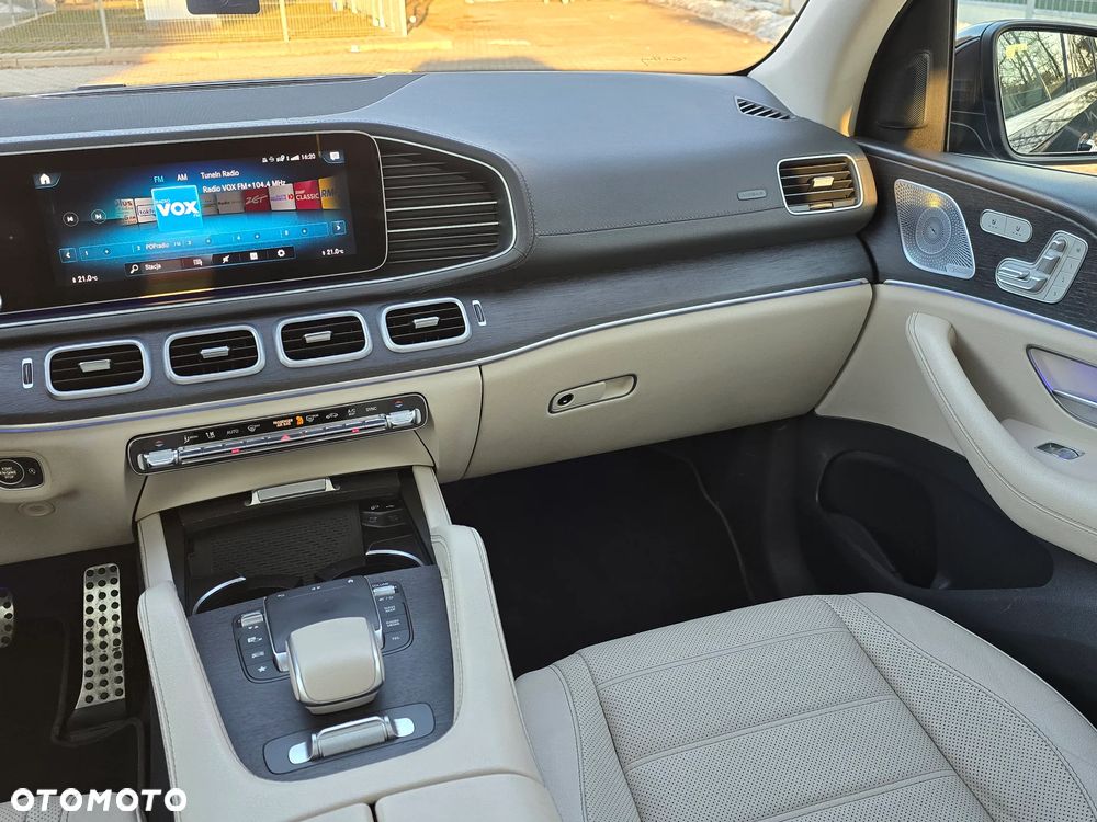 Mercedes-Benz GLS - 18