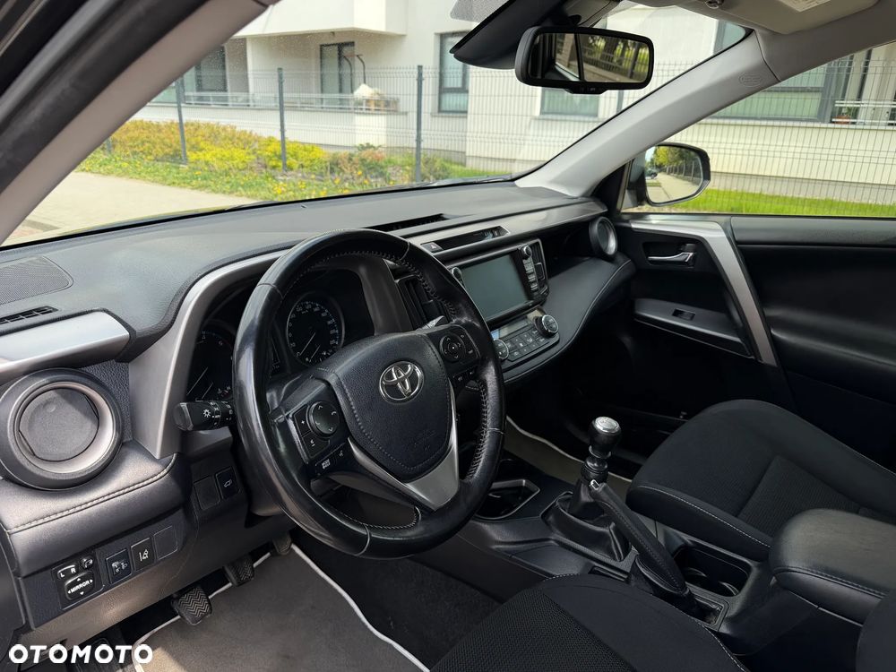 Toyota RAV4 2.0 D-4D Premium 4x2 - 14