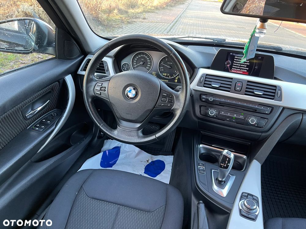 BMW Seria 3 318d Blue Performance Modern Line - 9