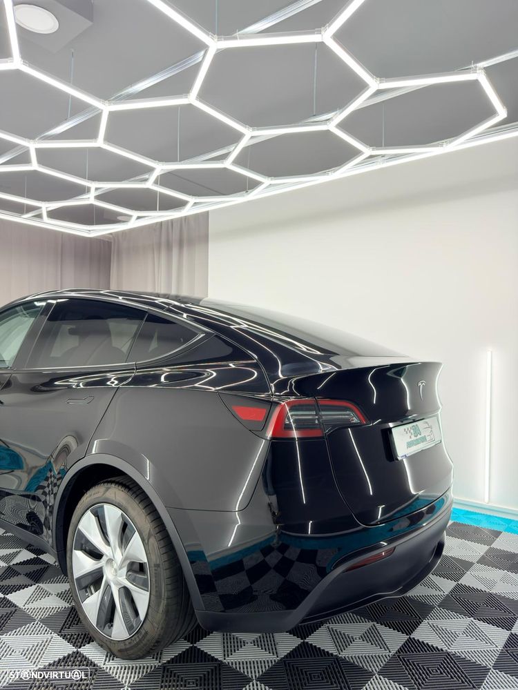 Tesla Model Y Long Range Dual Motor AWD - 7