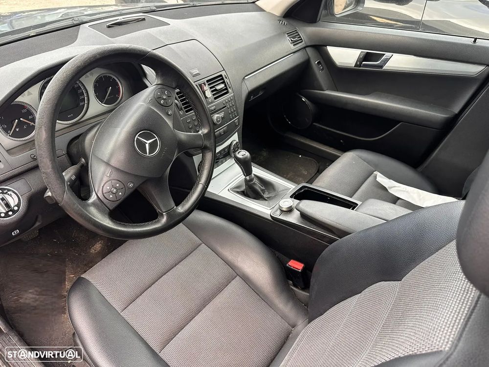 MERCEDES-BENZ Classe C Sedan (W204) C 220 CDI 2.2 Diesel 170 cv  125 kW 2007 - 2008 OM 646.811 para peças - 3