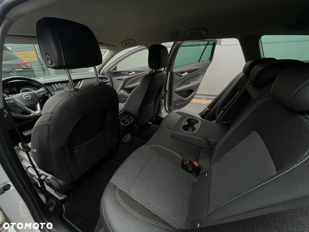 Opel Insignia 1.5 T Exclusive S&S - 21