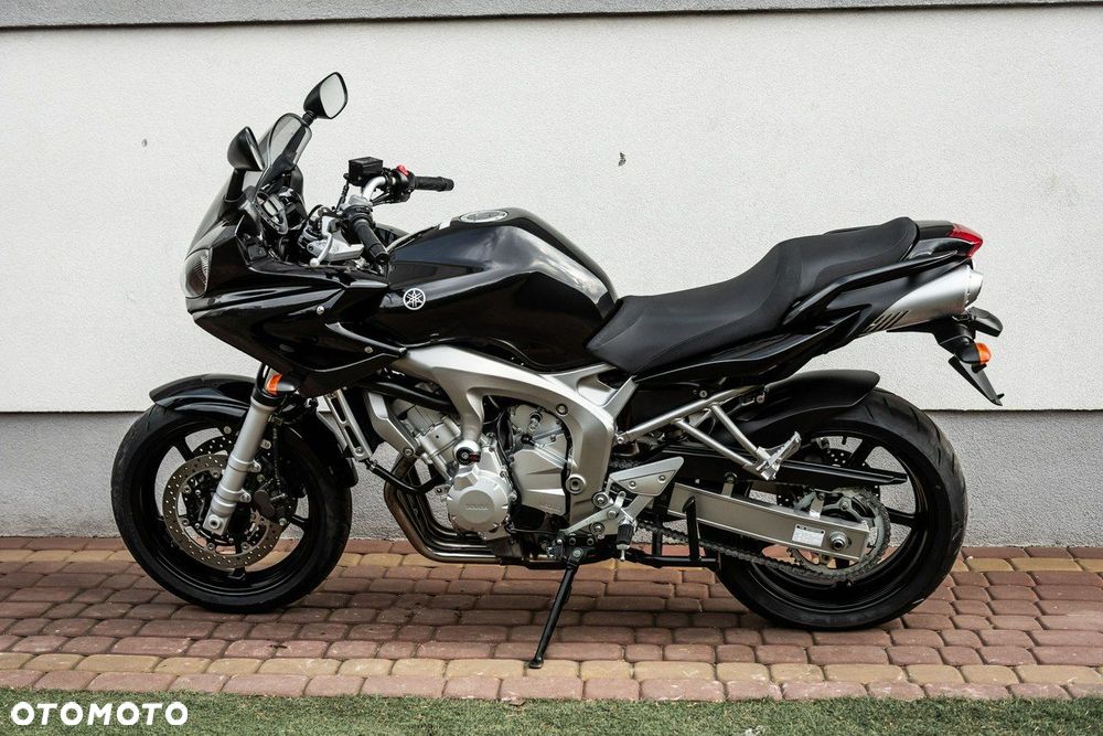 Yamaha FZ - 7