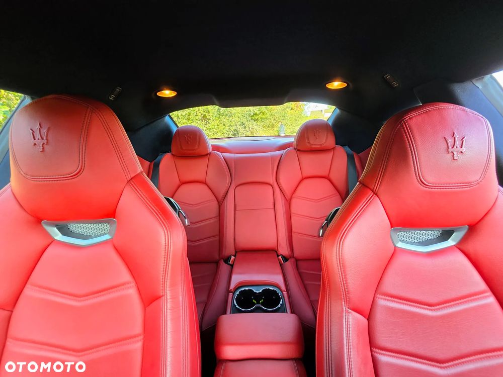 Maserati GranTurismo Sport - 19