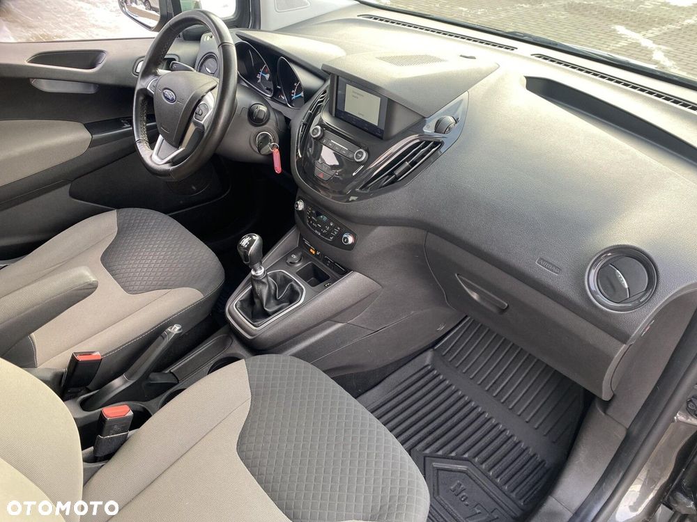 Ford Tourneo Courier - 15