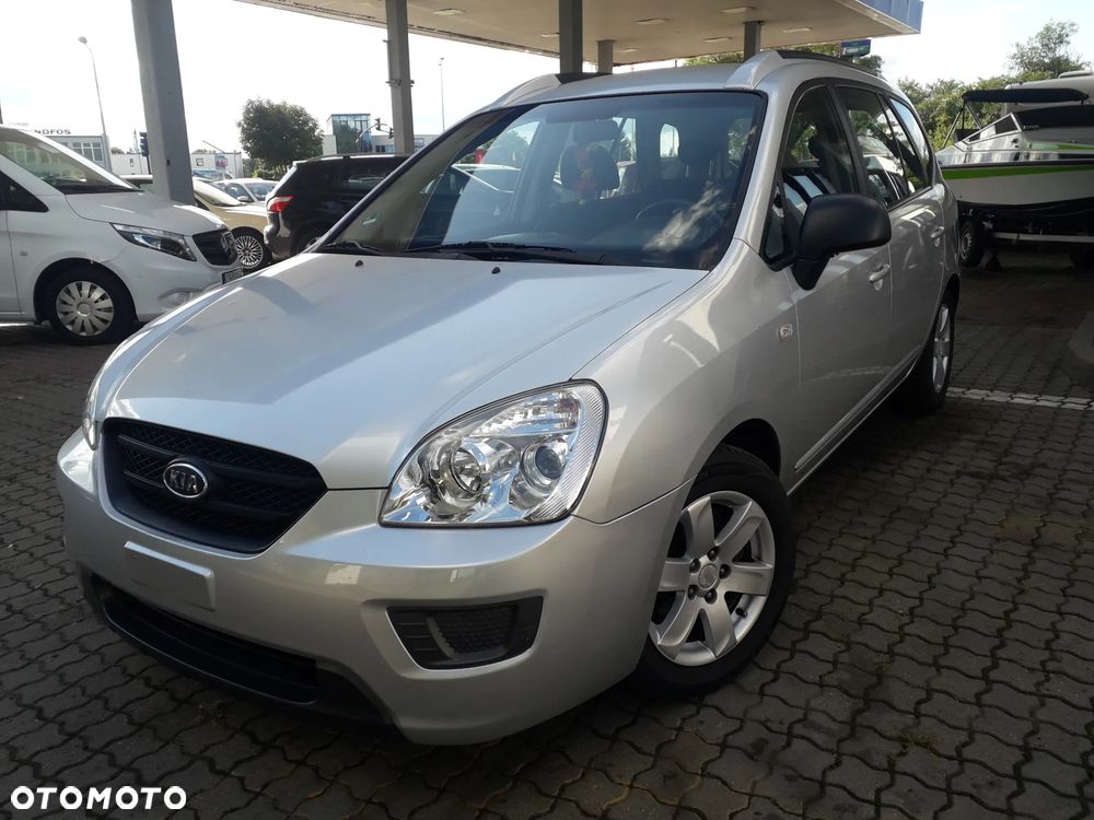 Kia Carens - 5
