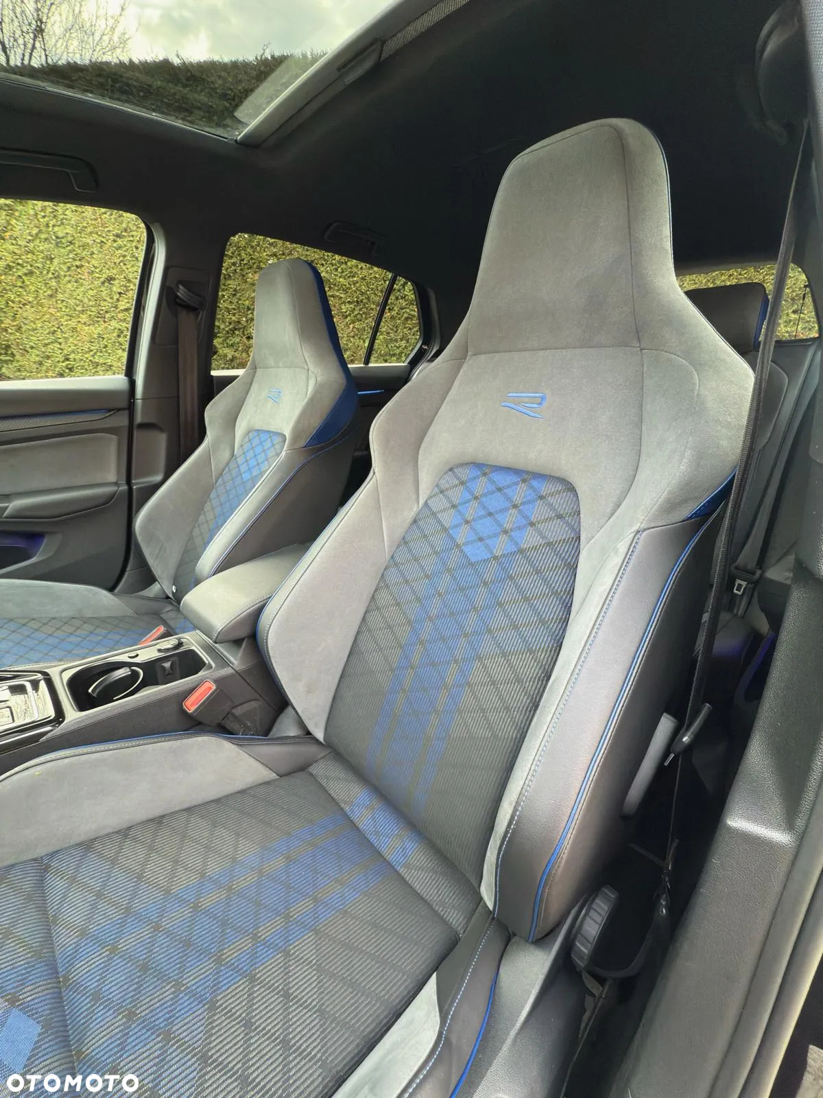 Volkswagen Golf VIII 2.0 TSI 4Motion R DSG - 10