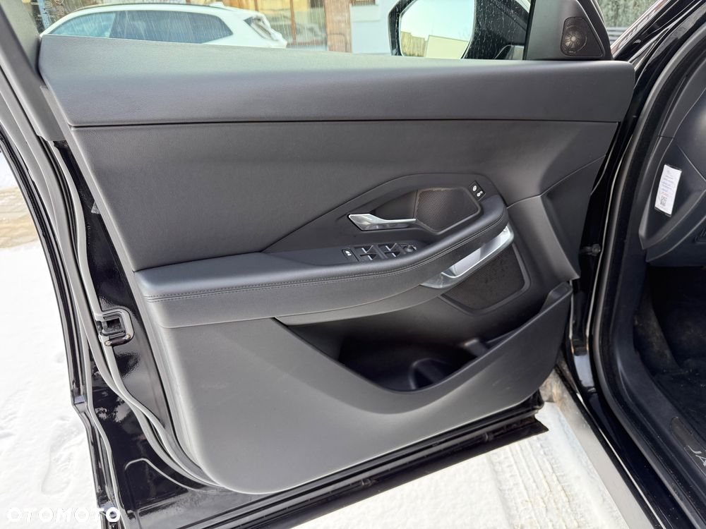 Jaguar E-Pace P200 AWD R-Dynamic S - 15