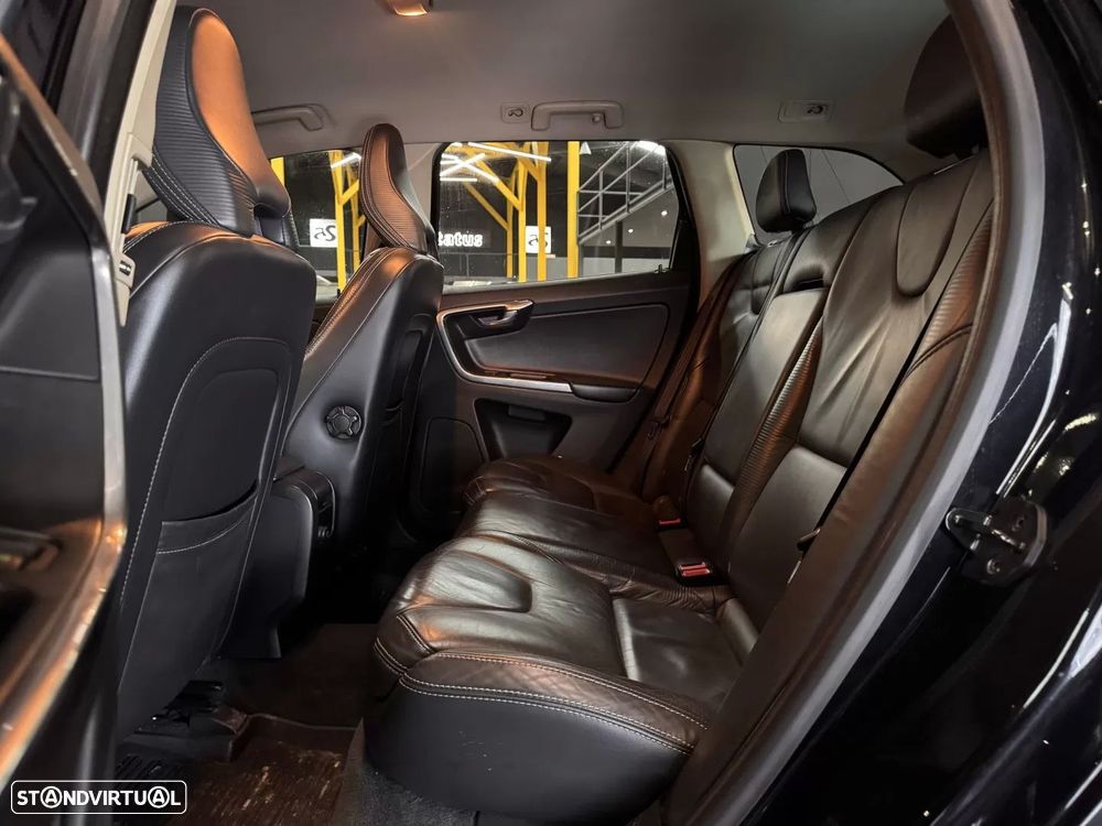 Volvo XC 60 2.0 D4 R-Design Start/Stop - 31