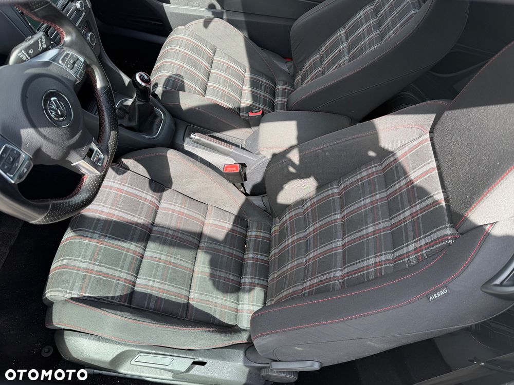 Volkswagen Golf 2.0 GTI - 22