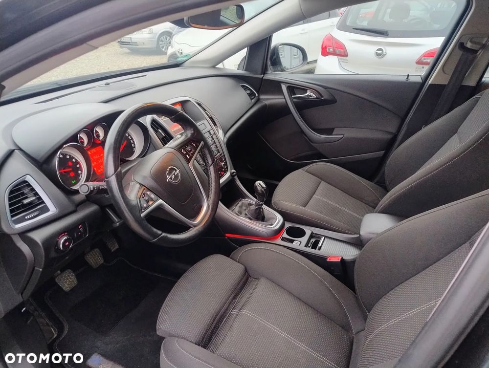 Opel Astra 1.4 T Sport - 11