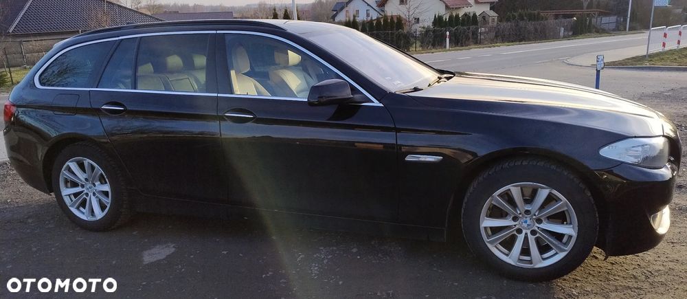 BMW Seria 5 525d xDrive - 1