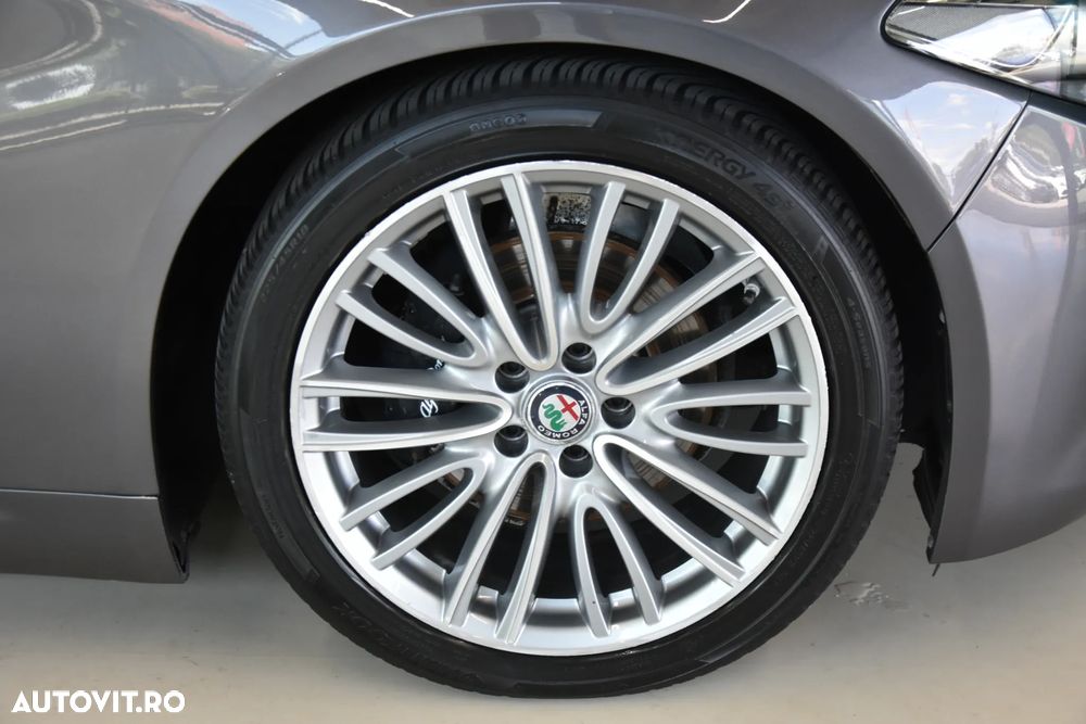 Alfa Romeo Giulia 2.2 JTDM Super - 18