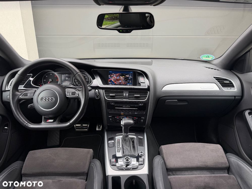 Audi A4 Avant 2.0 TDI DPF clean diesel quattro S tronic S line Sportpaket - 14