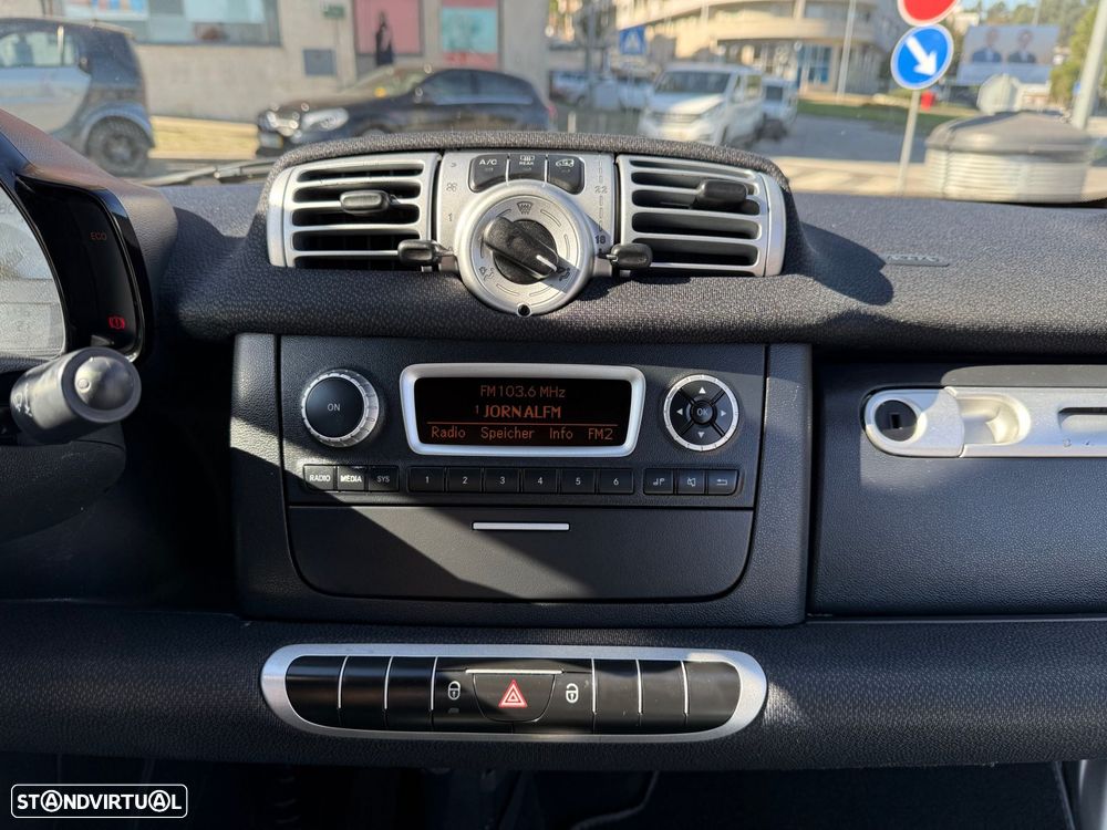 Smart ForTwo Coupé 1.0 mhd Passion 71 - 14