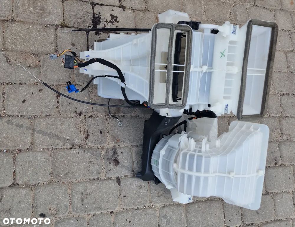 NAGRZEWNICA LJ413299199 OPEL CORSA D - 7